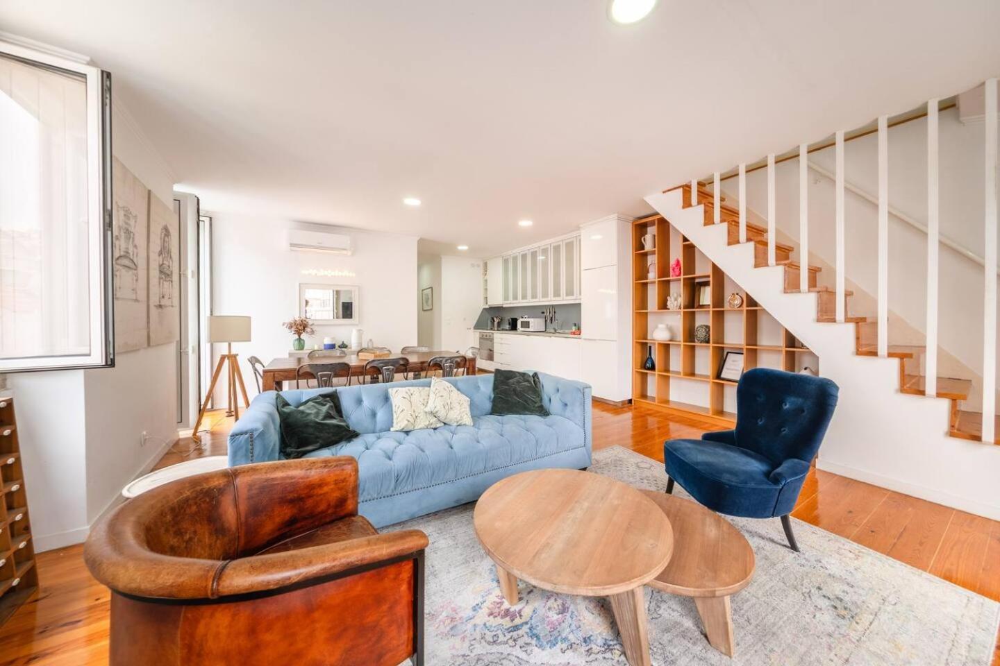 Spacious Penthouse Duplex W Castle Views Lizbona